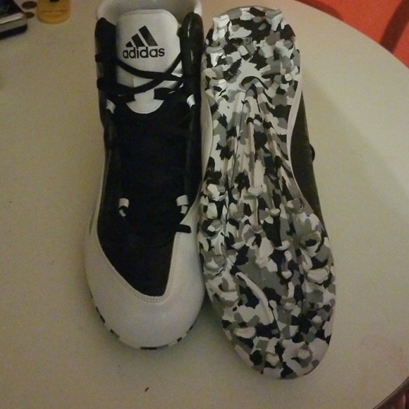 Shoes - Picture 2 of 7